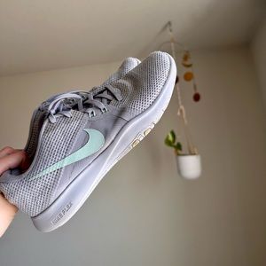 Nike Women’s Training Flex TR 8